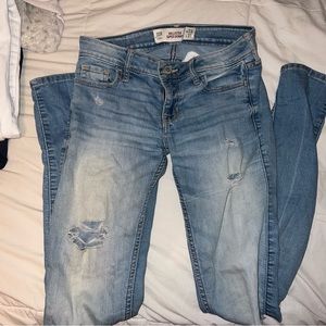 Hollister Light Wash Ripped Super Skinny Jeans